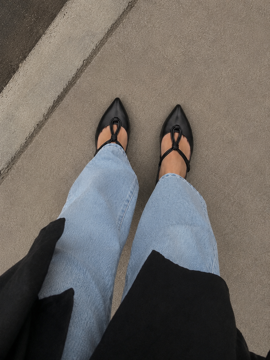 Camelia Mule Black