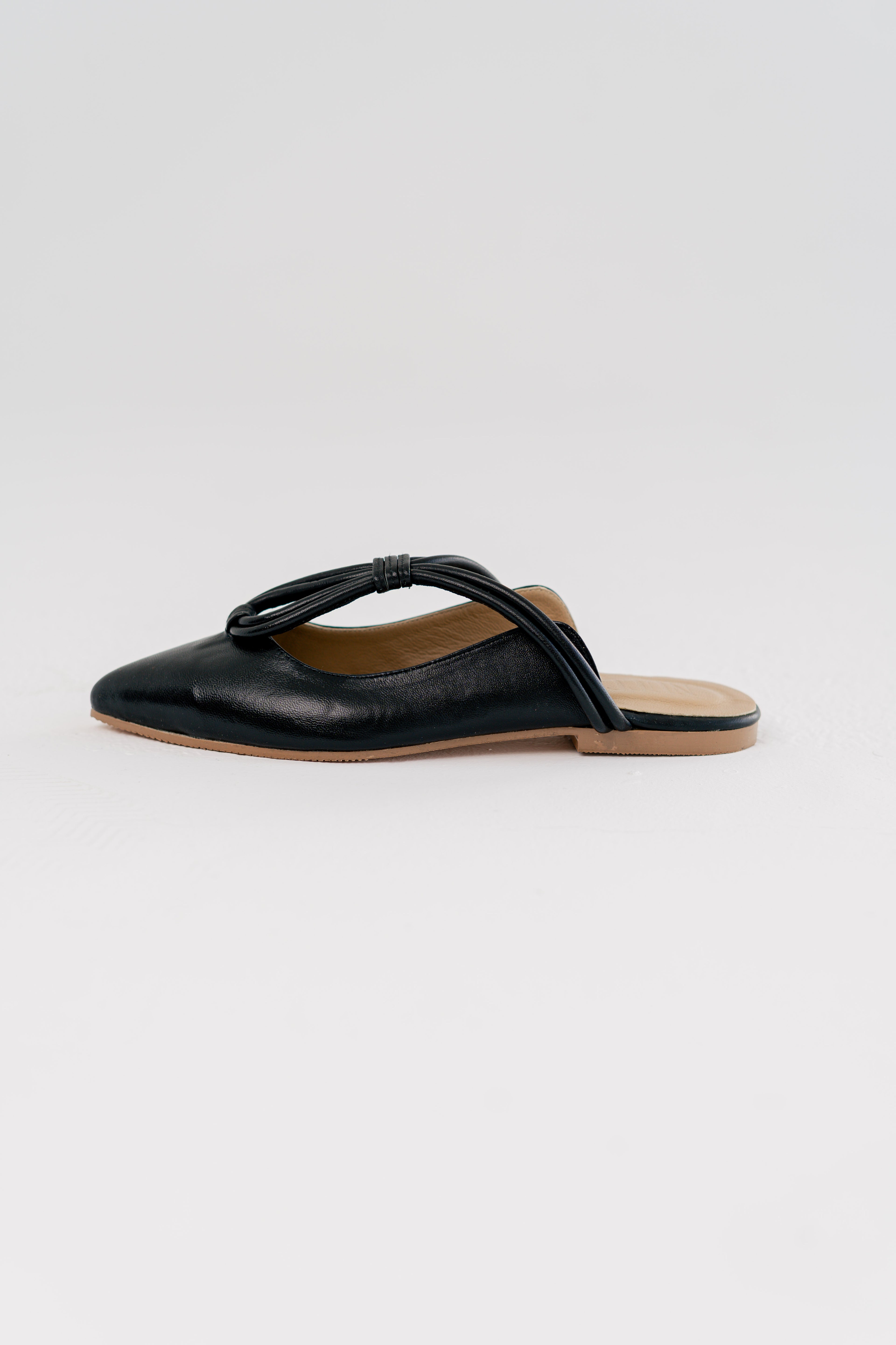 Camelia Mule Black