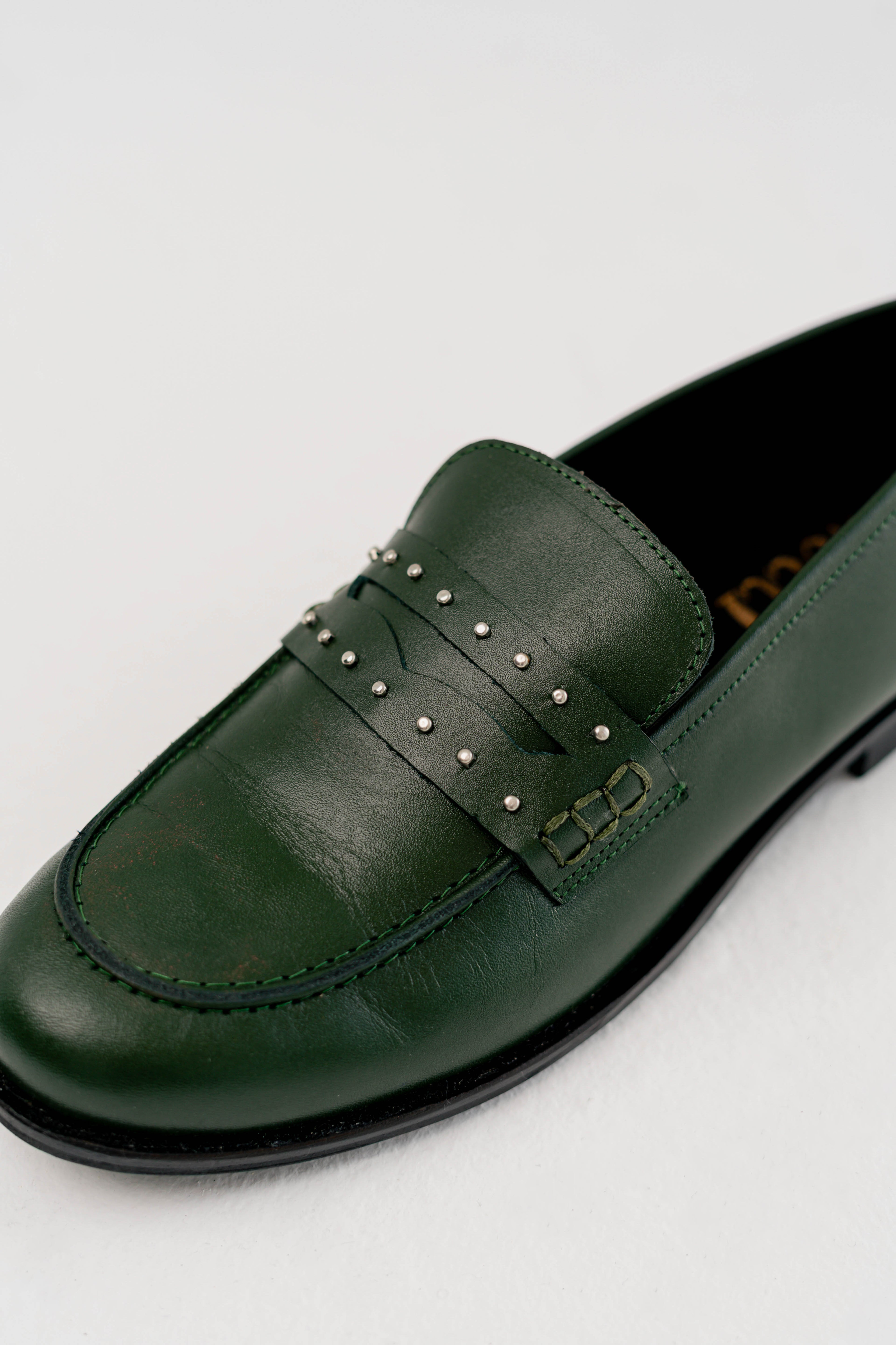 Clara stud loafer Olive