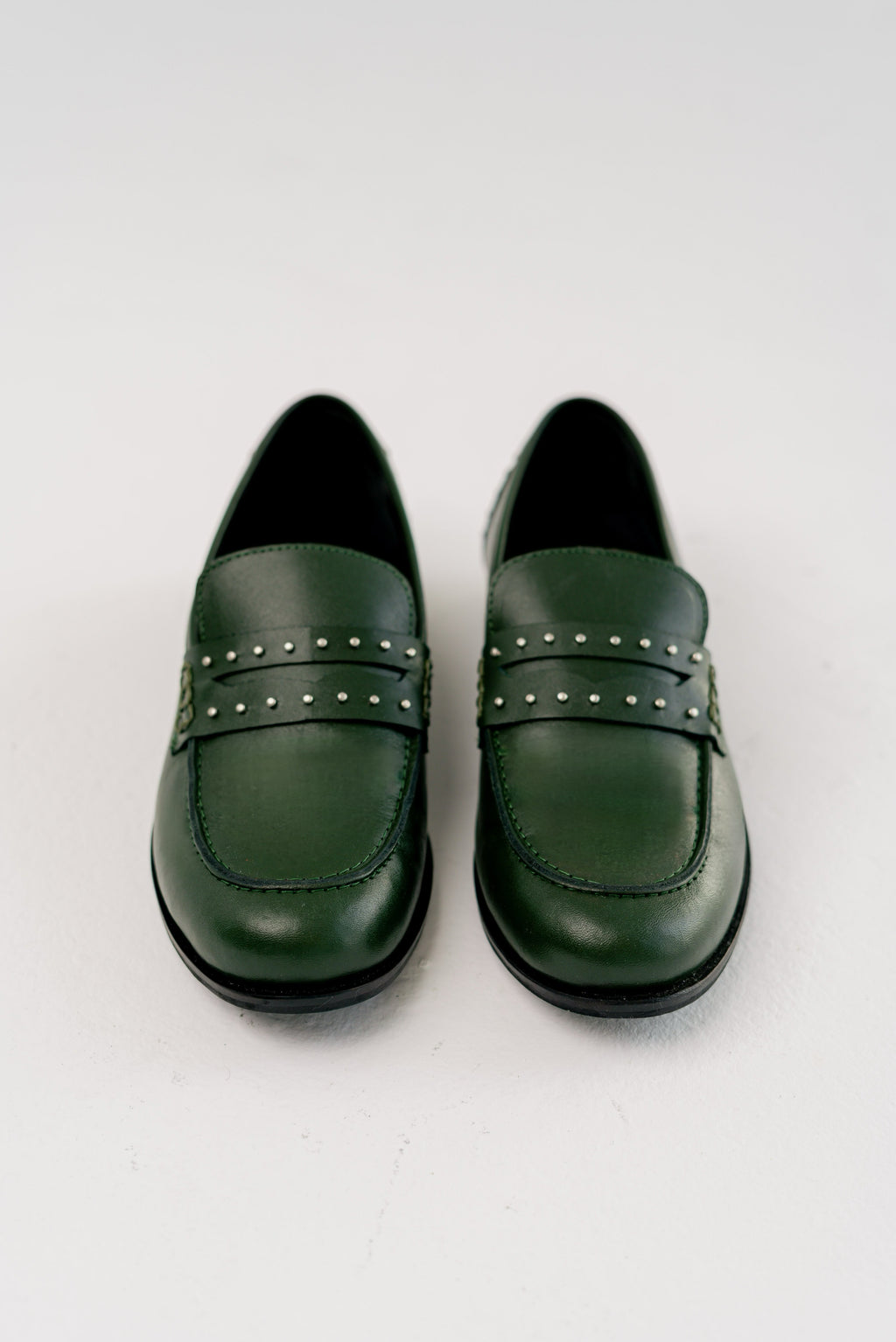 Clara stud loafer Olive