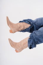 Nucci cowboy boots beige